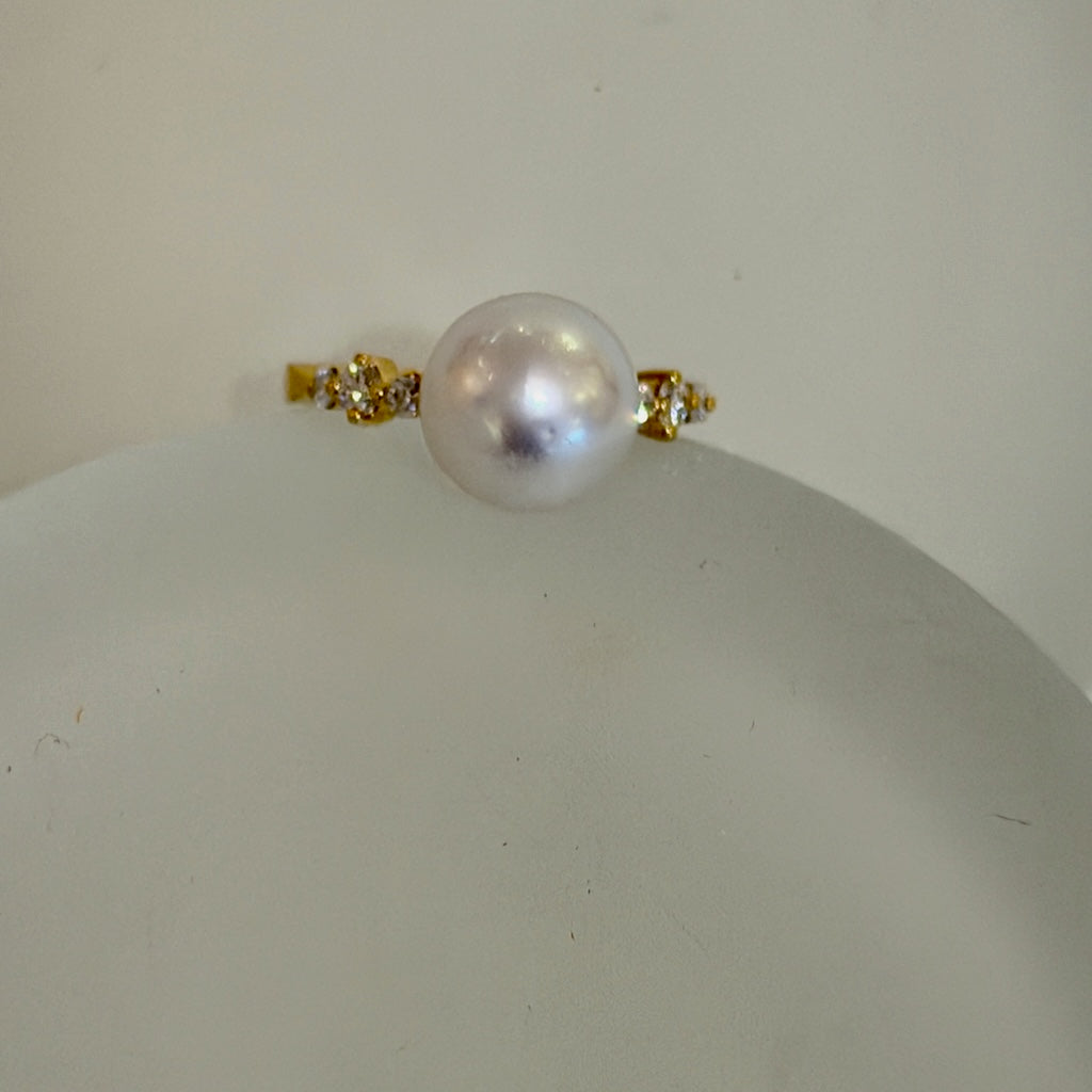 18K YELLOW GOLD SOUTH SEA PEARL AND DIAMOND RING AV2601