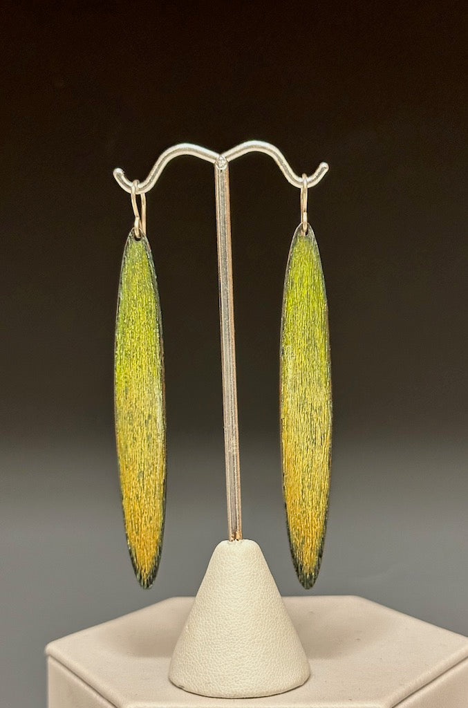 YELLOW ELIPSE PRISMA COLOR EARRINGS ON STERLING SILVER WIRES DKA158
