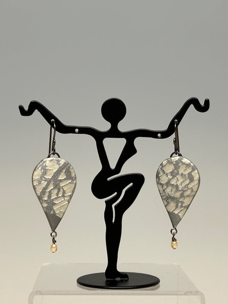 DROPLETTE SHAPED POLYMER CLAY STATEMENT EARRINGS WITH CULTURED PEARL PCE683