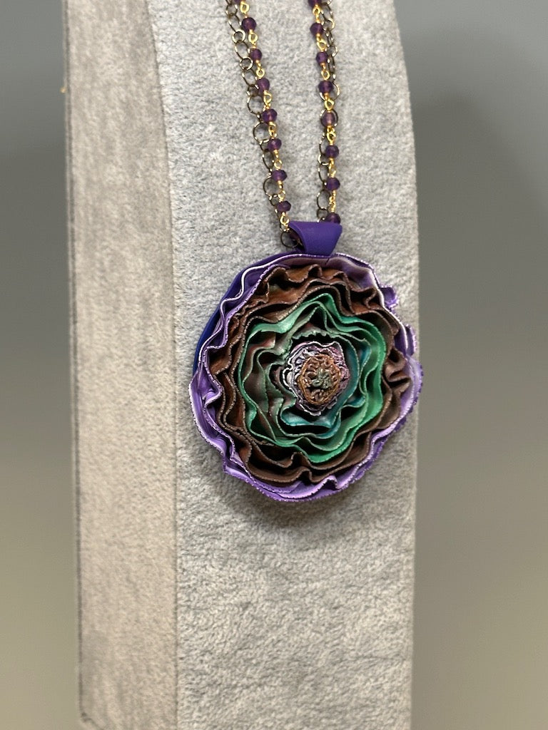 RIBBON EFFECT POLYMER CLAY PENDANT WITH ROSARY CHAIN NECKLACE PCN693