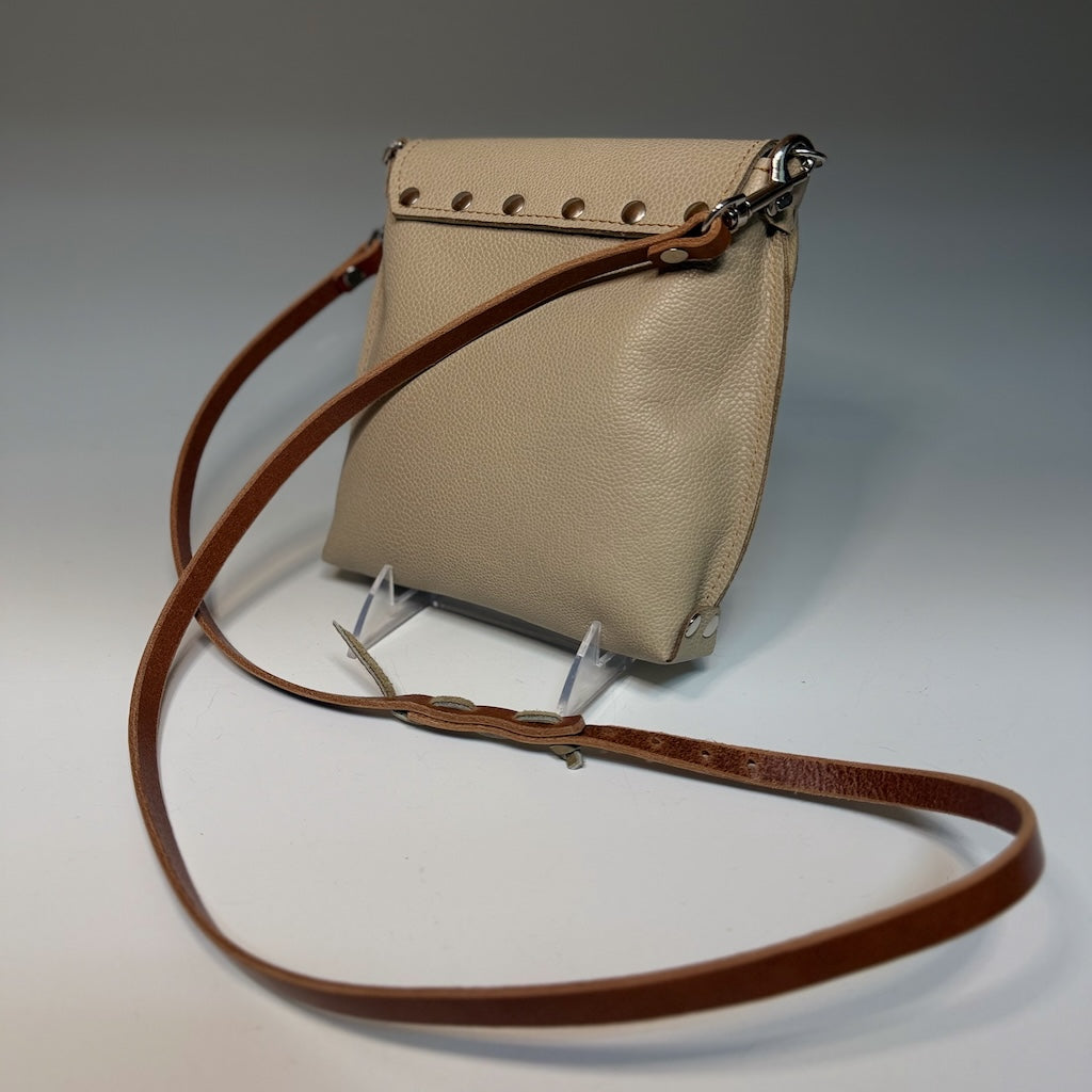 CREAM PHONE BAG WITH MAGNETIC FRONT CLOSURE II347CR