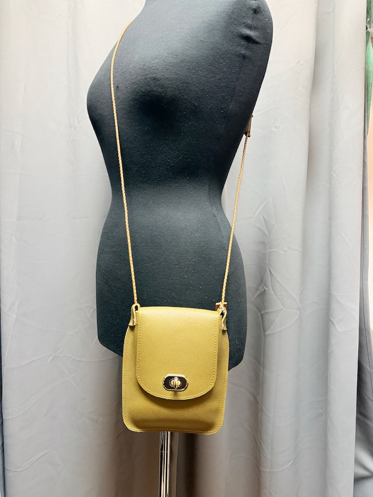 LODEN LEATHER CELL PHONE BAG WITH SCALLOPED EDGES AND FLAP TOP - II357L