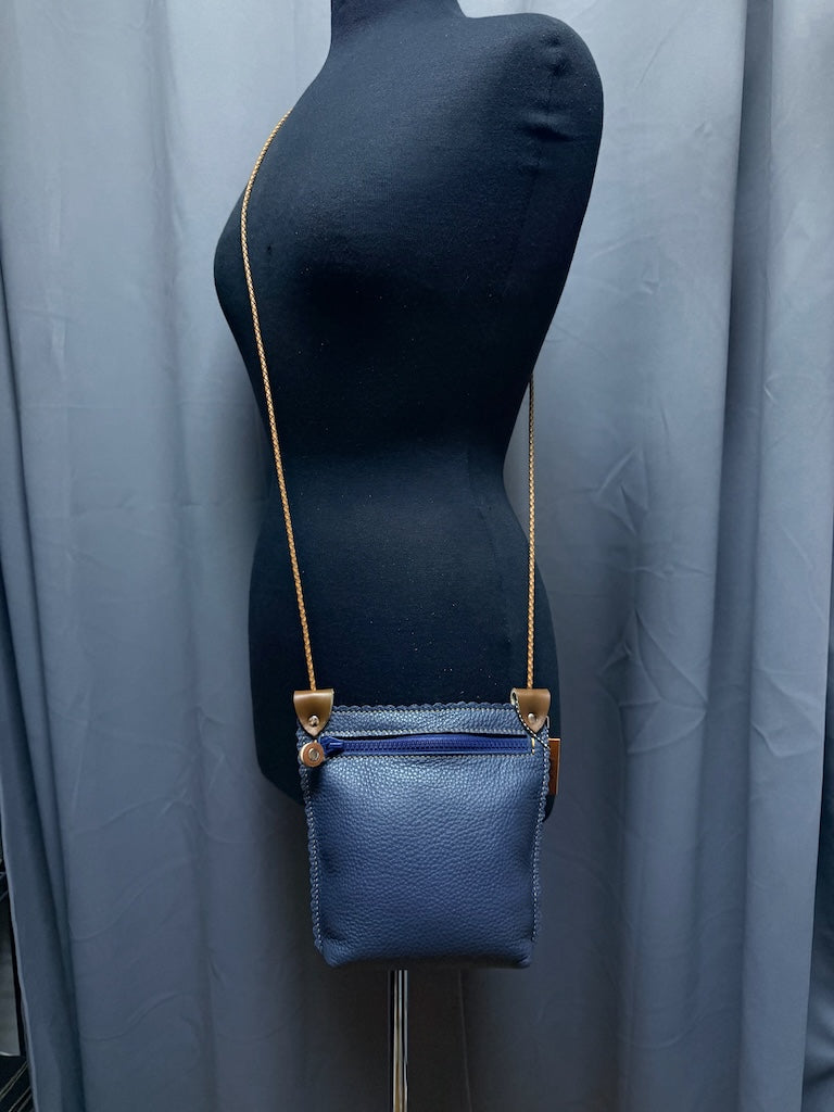 BLUE LEATHER CELL PHONE POUCH WITH ZIP TOP - II358B2