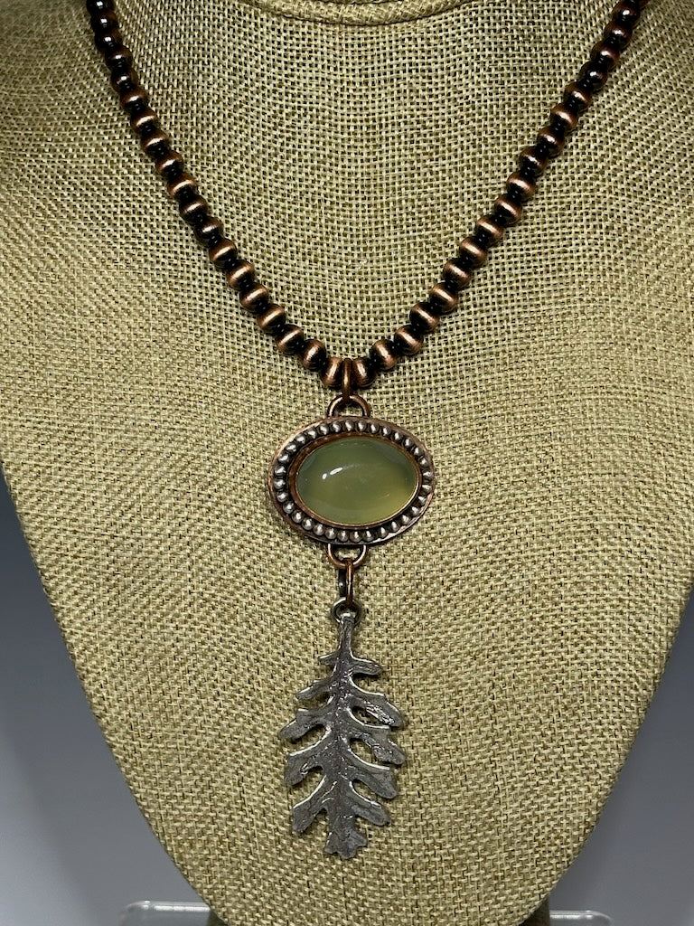 "PREHNITE LEAF NECKLACE JK147