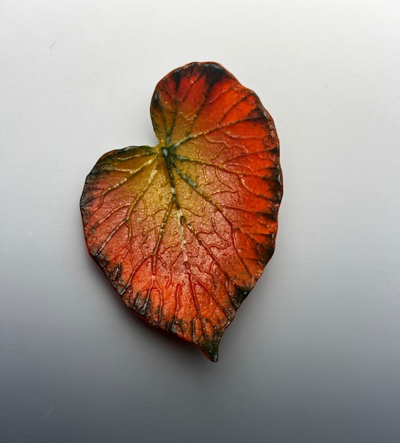 BEGONIA GLASS LEAF SCULPTURE - MINI DW30