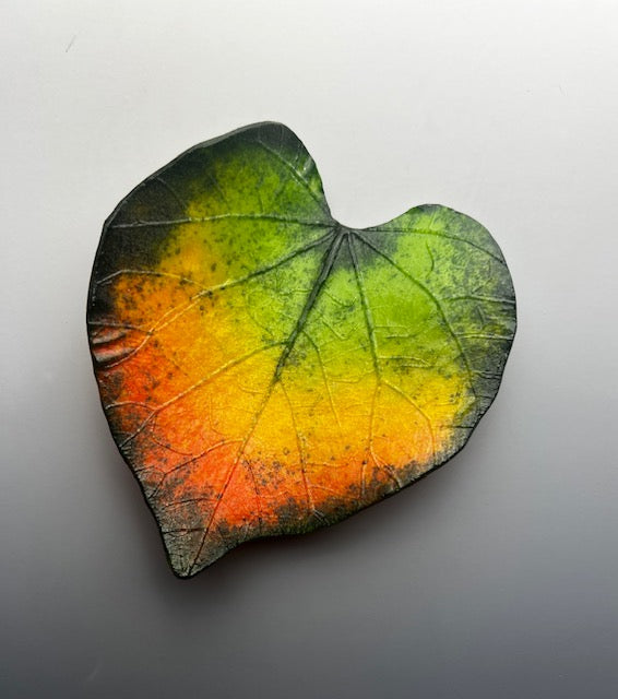 RED BUD GLASS LEAF SCULPTURE - MINI DW33