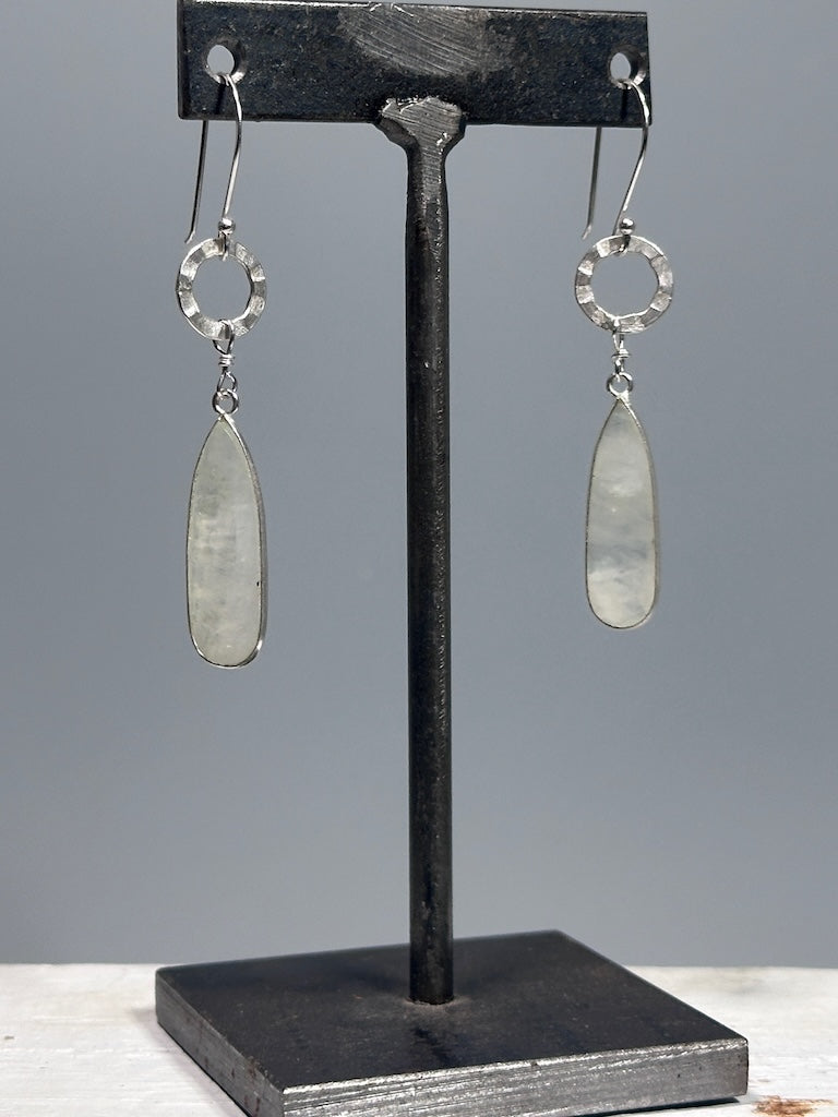 STERLING SILVER AND MOONSTONE DROP EARRINGS LCE2015