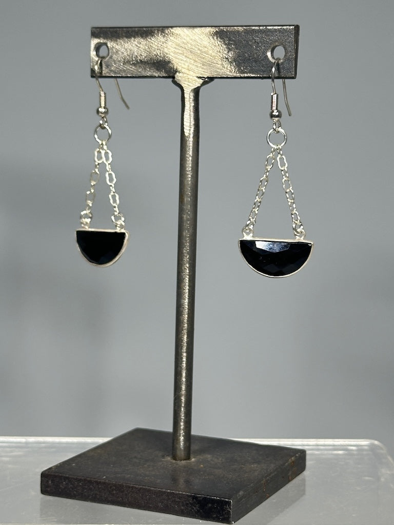 STERLING SILVER AND HALF ROUND ONYX EARRINGS LCE1090