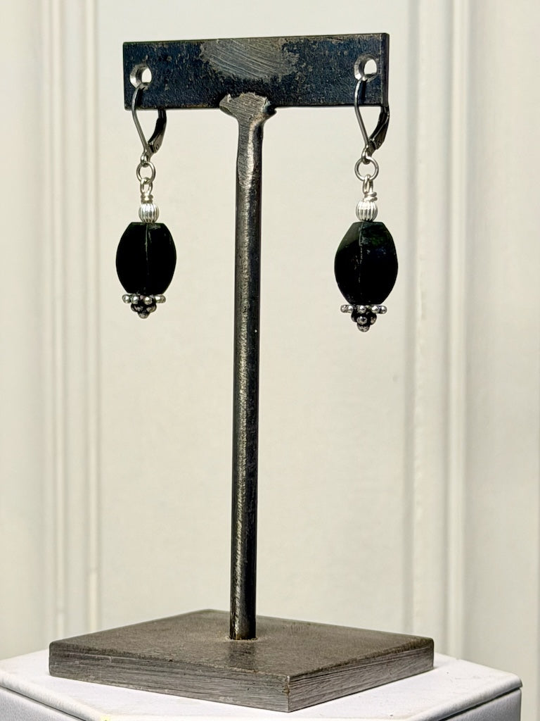 AFGHAN GREENJADE AND SILVER DROP EARRINGS LCE2083