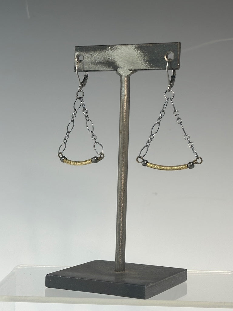 OXIDIZED STERLING SILVER CHAIN AND GOLD FILLED CROSS BAR EARRINGS LCE887
