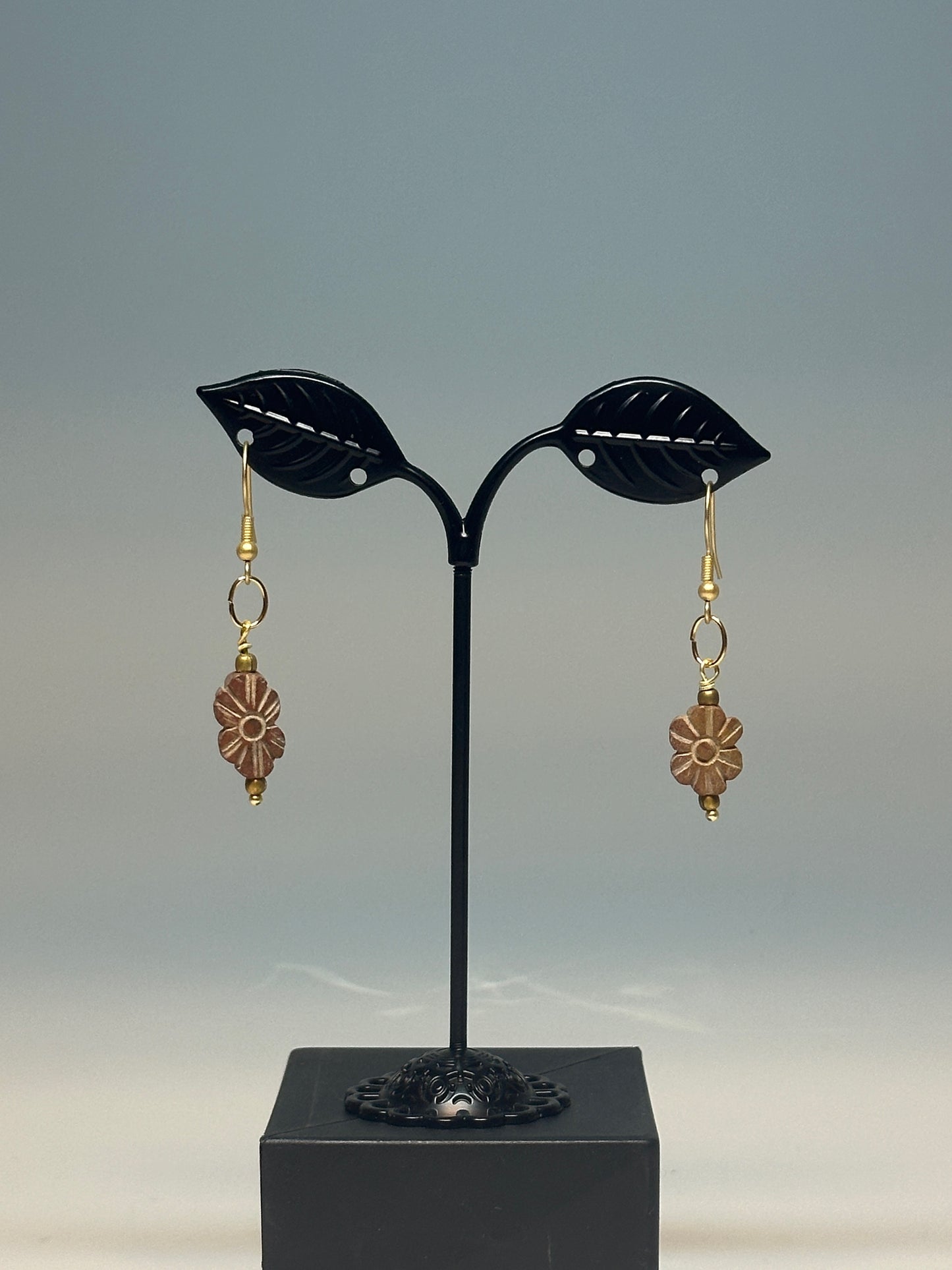 CARVED STONE AMULET DROP EARRINGS LCE909