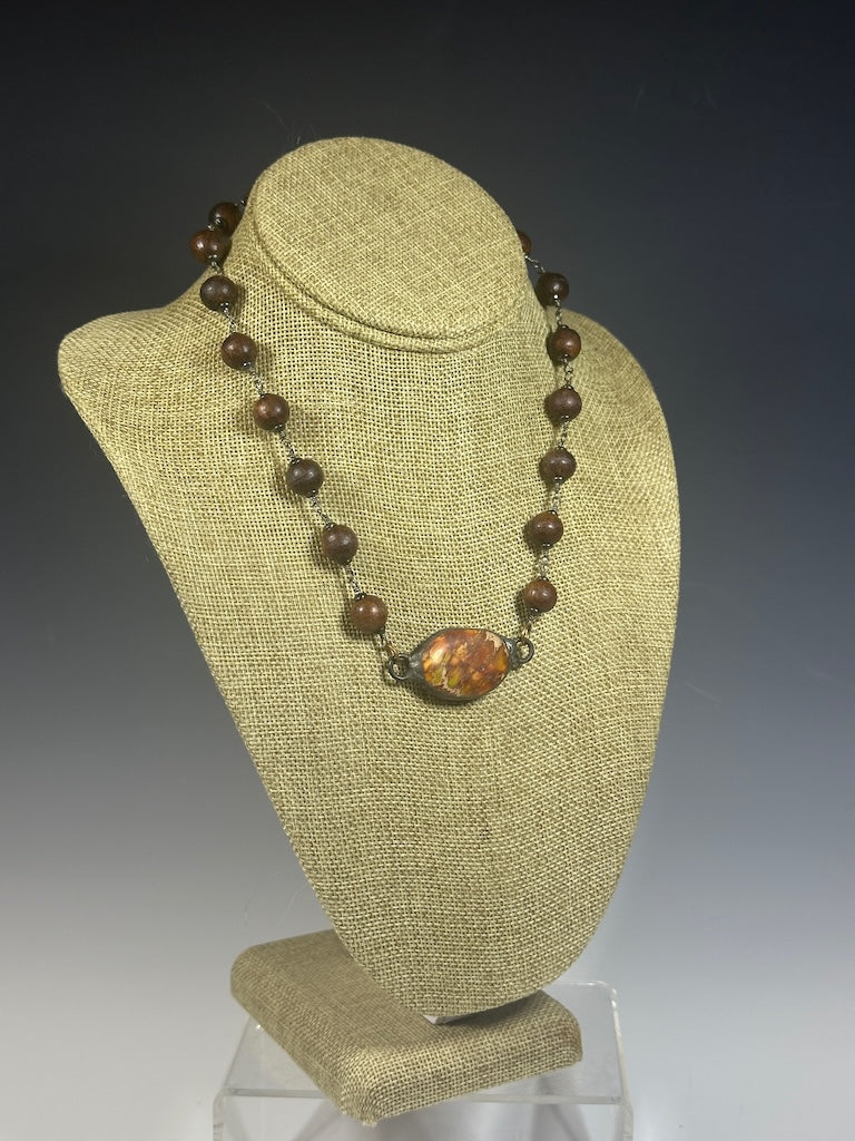 AGATE FOCAL PENDANT WITH WOOD PRAYER BEAD NECKLACE LCN1023