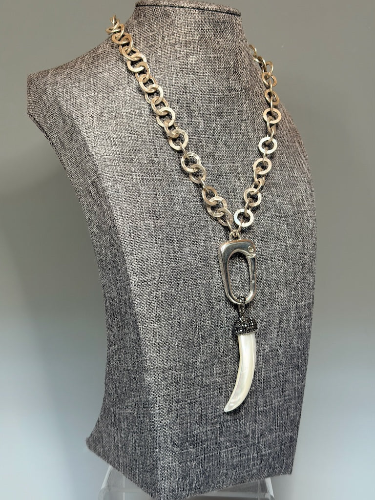 SILVER CHUNKY LARGE LOBSTER CLASP AND RHINESTONE MOTHER OF PEARL PENDANT NECKLACE LCN2075