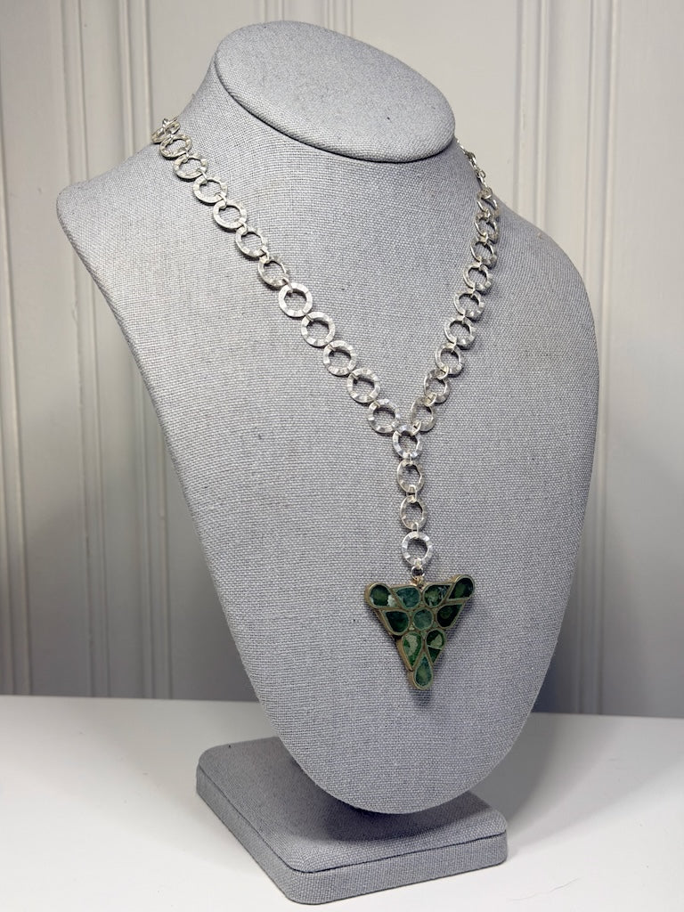 STERLING SILVER DISC NECKLACE WITH ADVENTURINE TRIANGLE PENDANT LCN1079