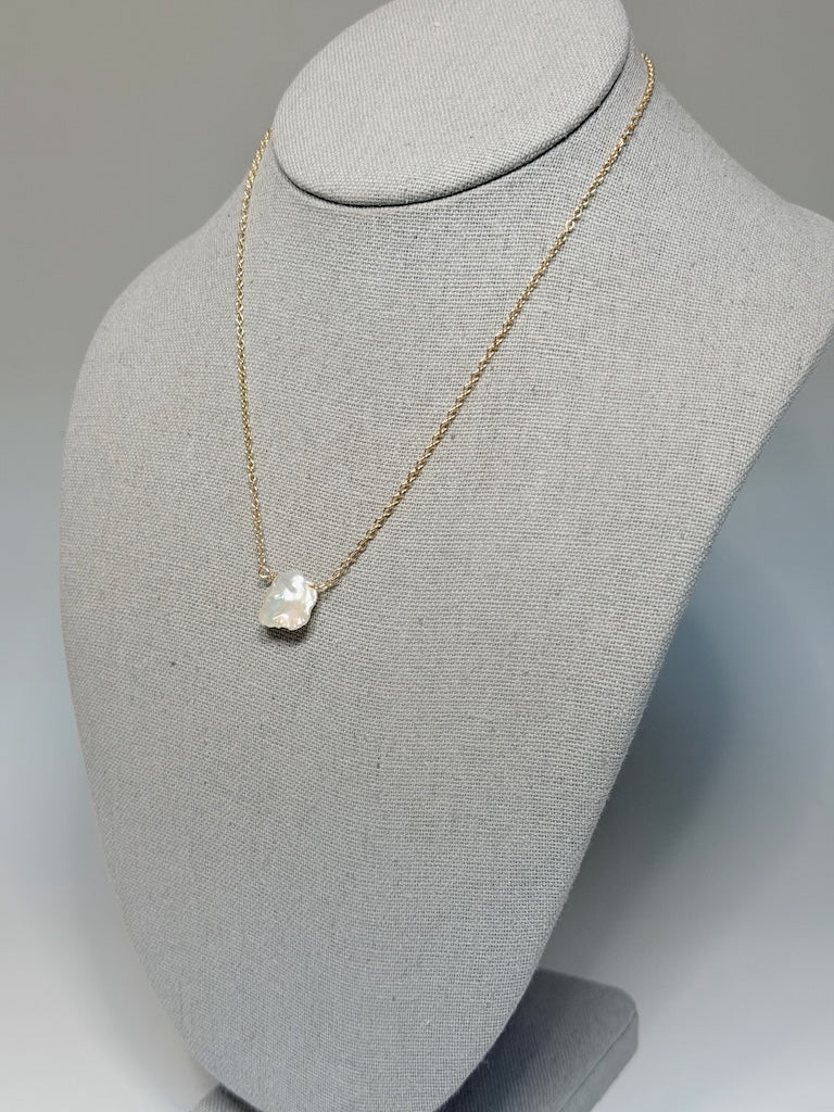GOLD FILLED STERLING SILVER NECKLACE WITH FRESHWATER PEARL LCN3015
