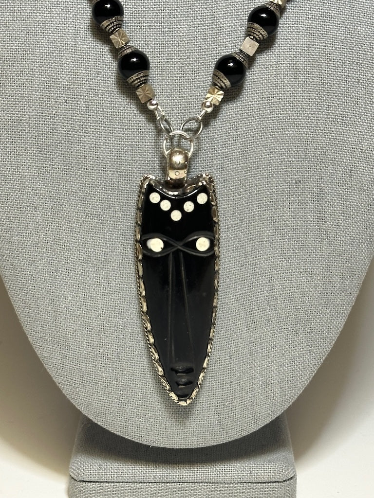 THAI SILVER TRIBAL HAND CARVED PENDANT NECKLACE WITH STERLING SILVER LCN642