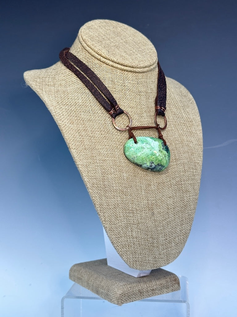 APPLE CHRYSOCOLLA AND LEATHER STATEMENT NECKLACE LCN931