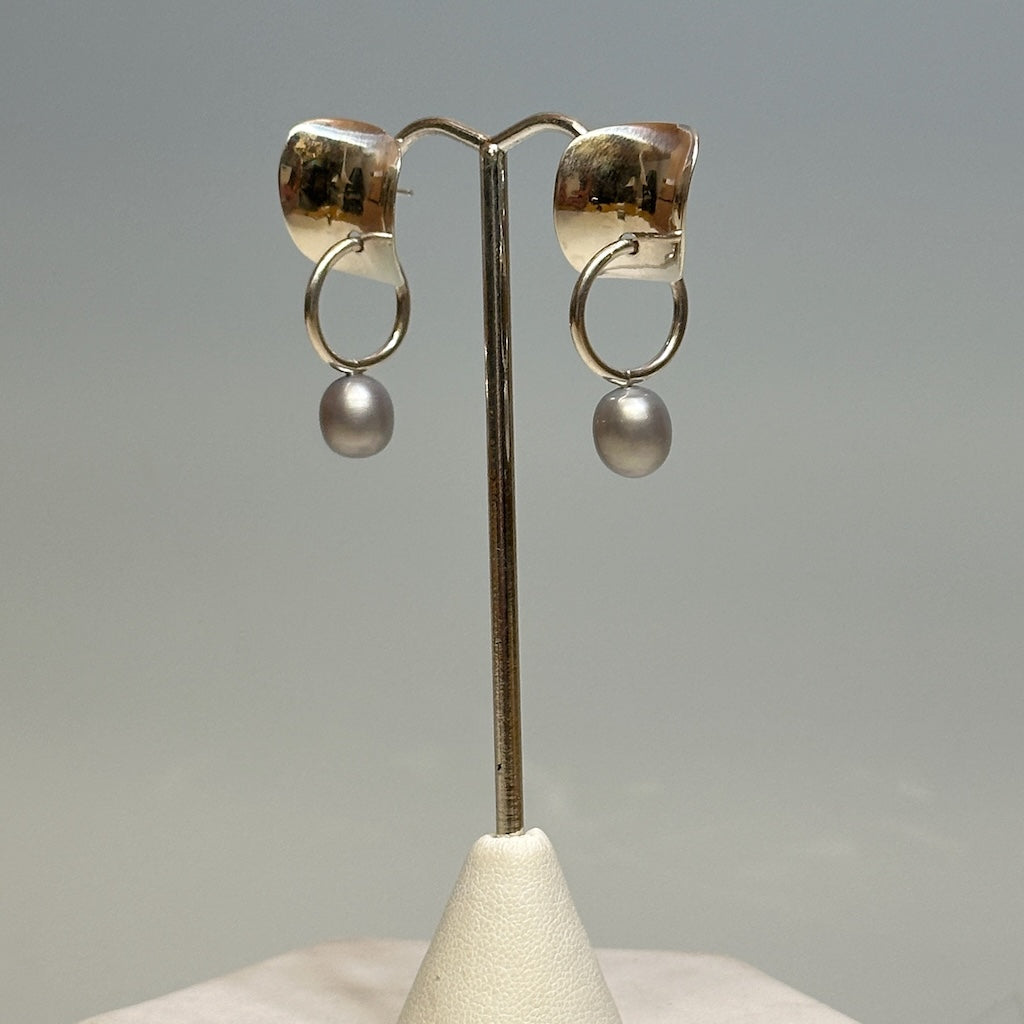 STERLING SILVER POST EARRINGS WITH GREY PEARLS MB206