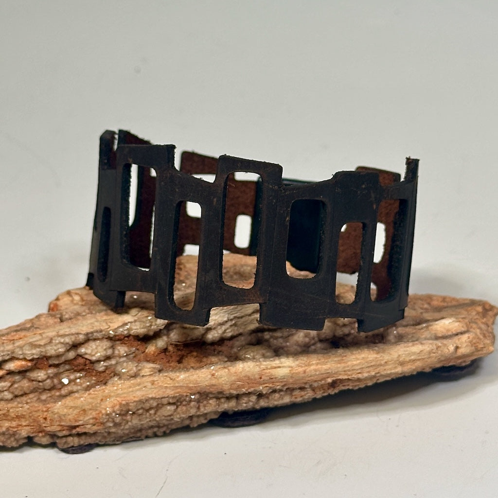 LASER CUT LEATHER BRACELET MN104B