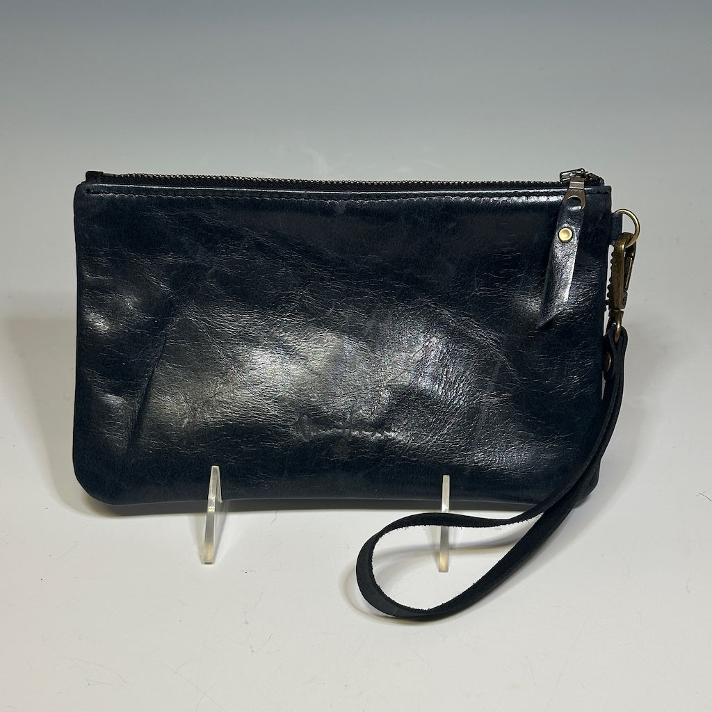 LEATHER WRISTLET, BLACK NH112