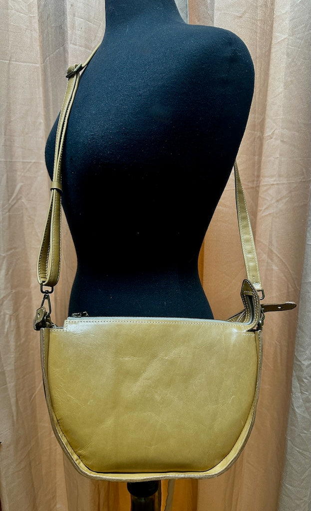 CRESCENDO STRAIGHT TOP BROWN LEATHER HANDBAG NH178