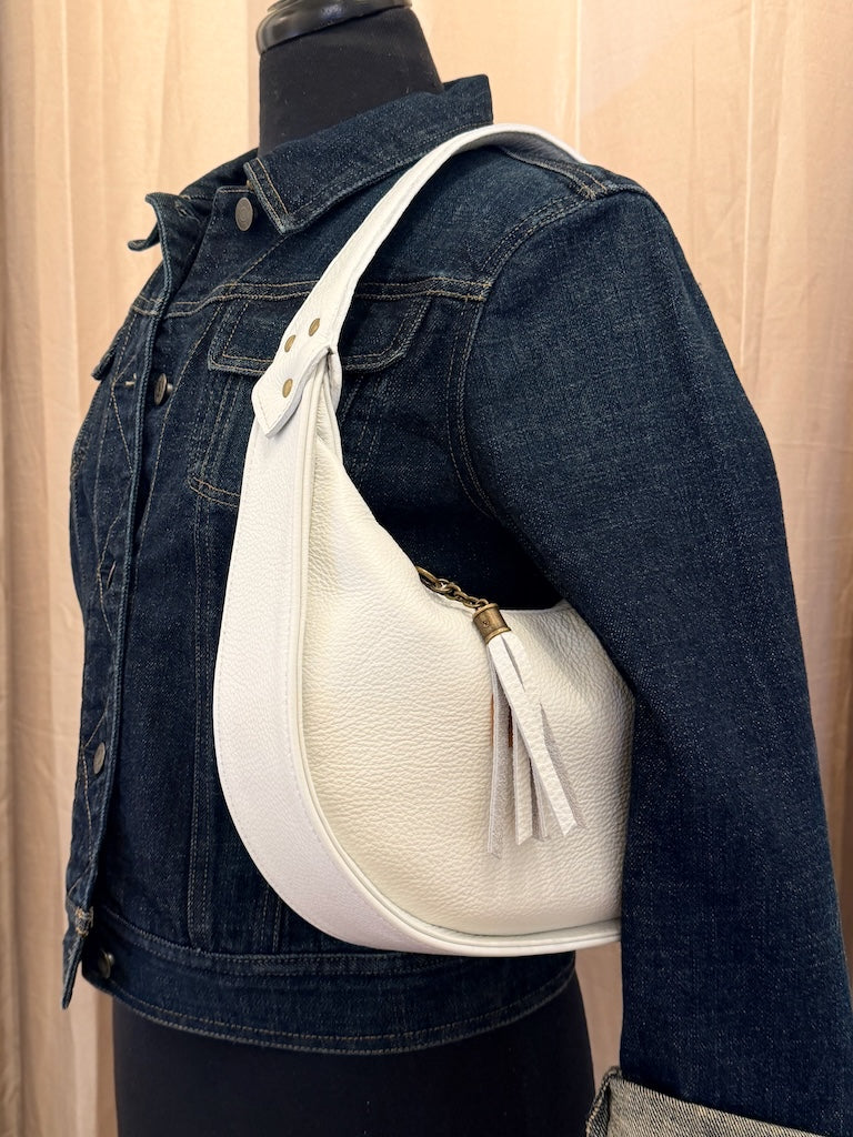 WHITE LEATHER CRESCENT SHOULDER BAG NH203
