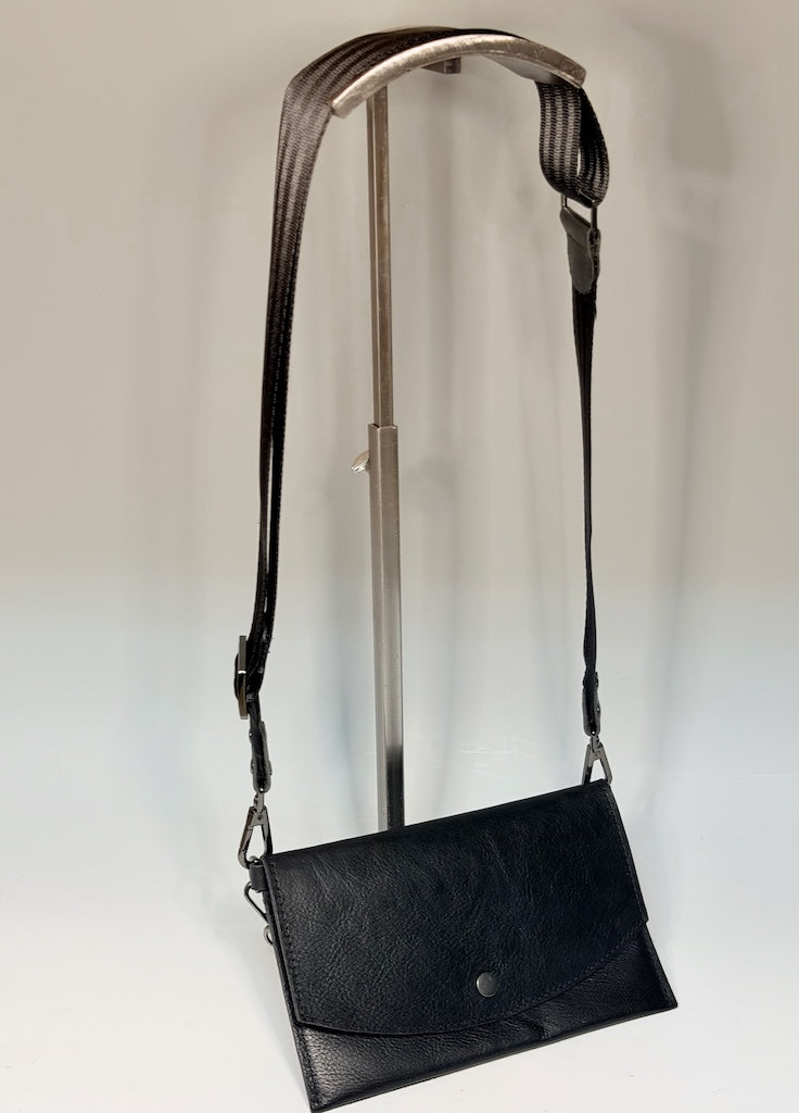 EVER IN BLACK LEATHER - NH216