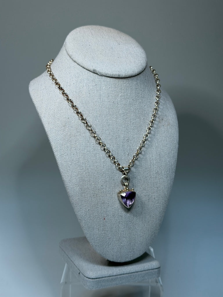 STERLING SILVER AMETHYST NECKLACE WITH HANDMADE HAMMERED CHAIN NM110N