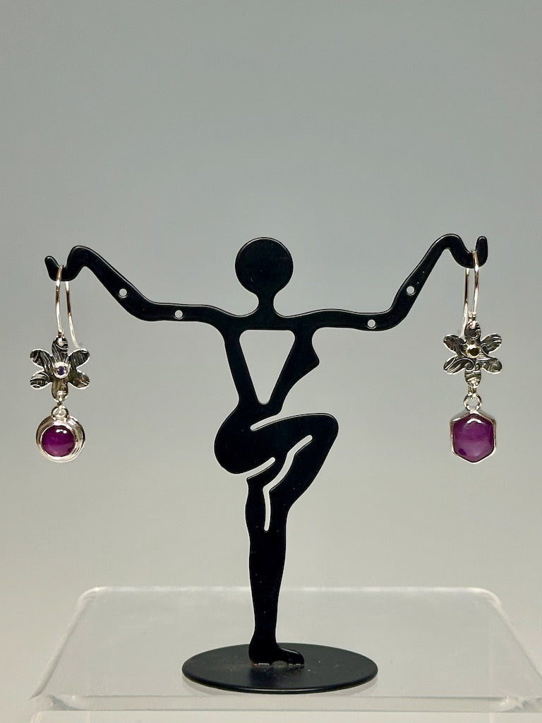 PINK SAPPHIRE, TANZANITE AND 22K YELLOW GOLD WITH STERLING SILVER EARRINGS NM566E