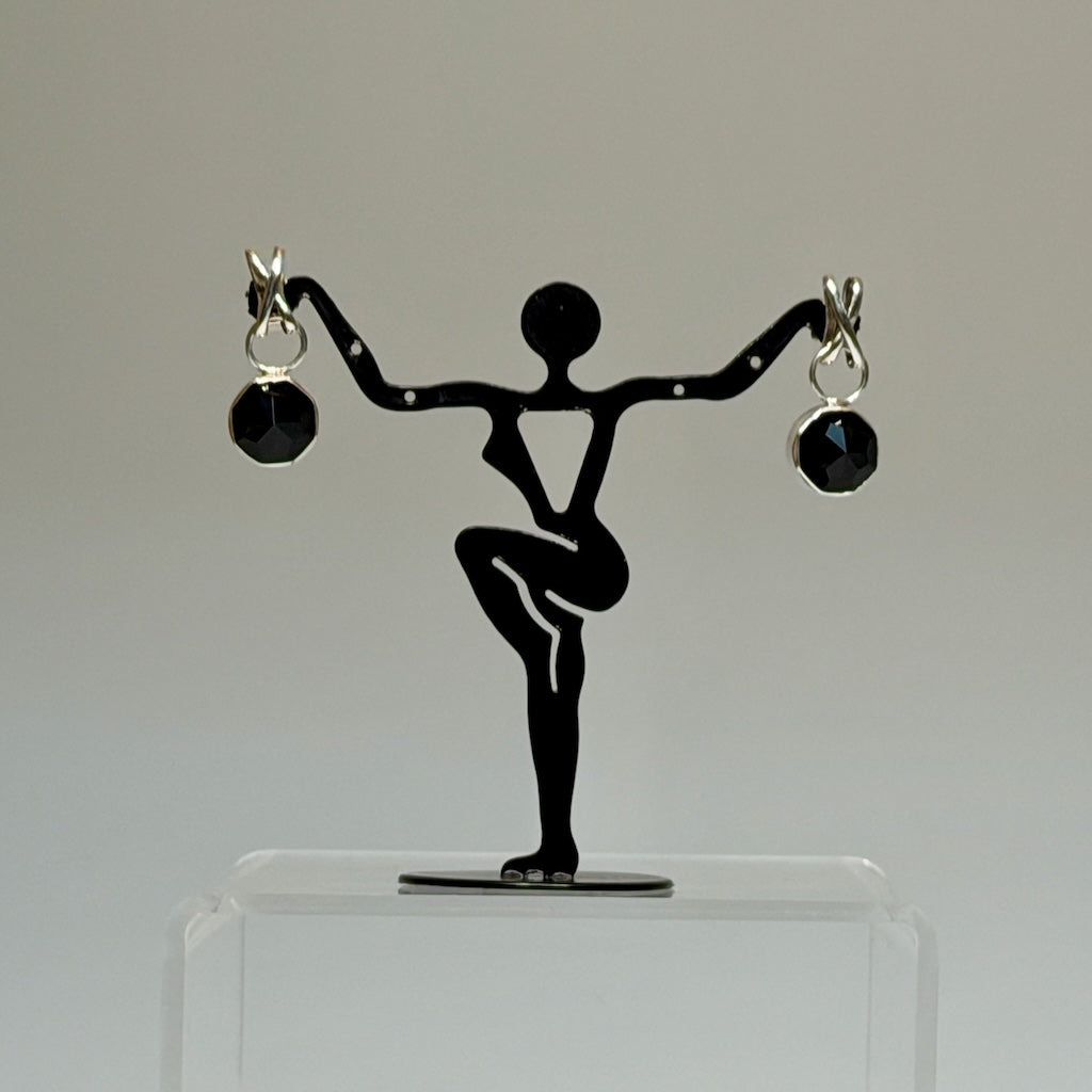 ONYX AND CARVED BONE REVERSIBLE EARRINGS NM687E