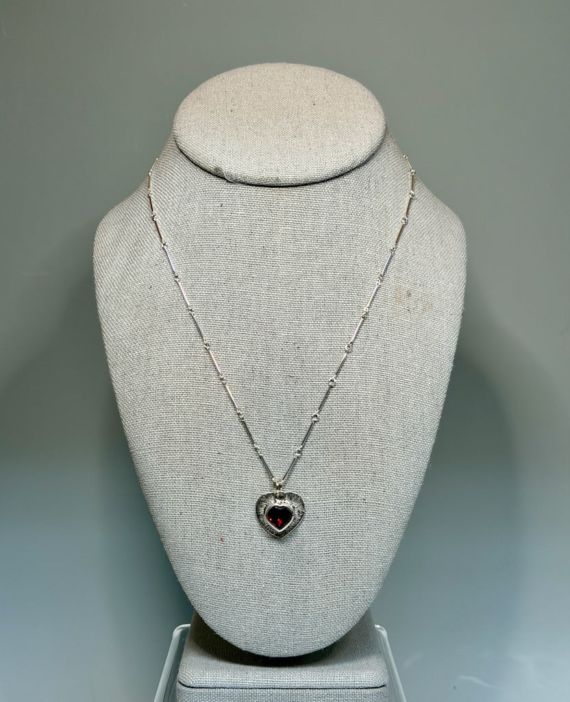 TEXTURED STERLING SILVER GARNET HEART NECKLACE NM692N