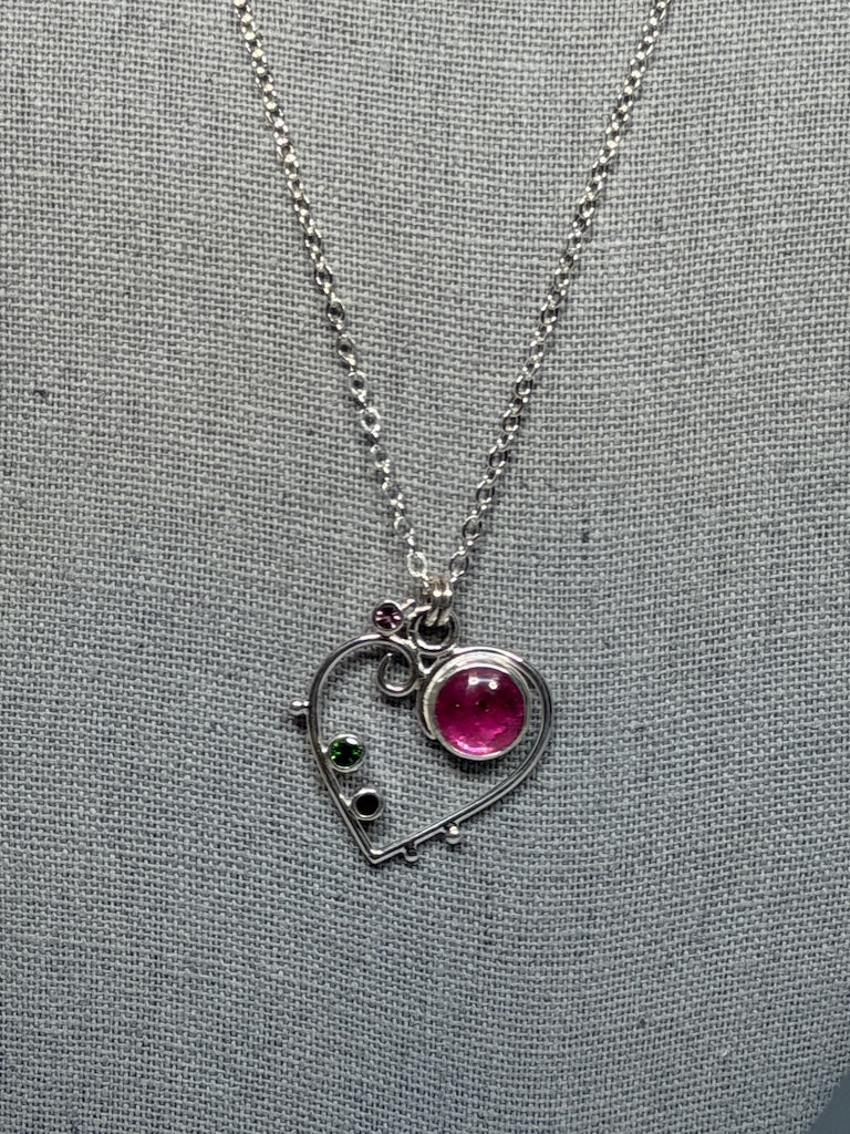 LARGE TOURMALINE & CHROME DIOPSIDE HEART NECKLACE NM695N