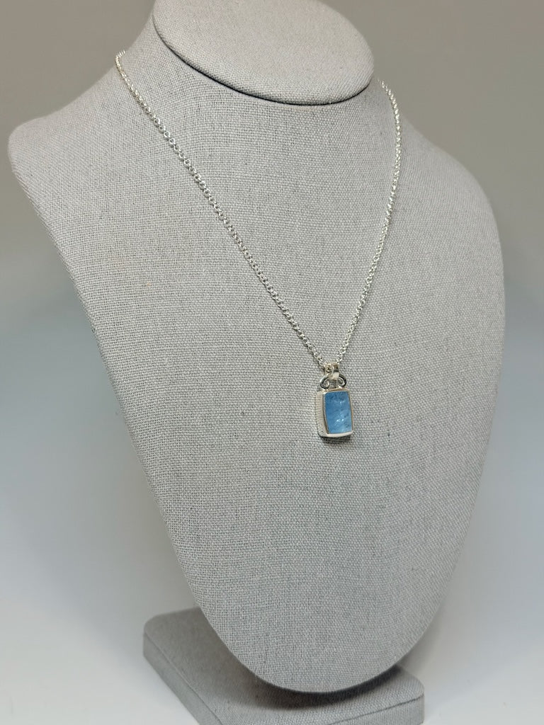 AQUAMARINE STERLING SILVER NECKLACE NM746N