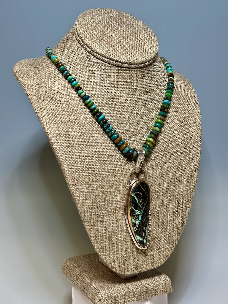 BLACK JACK TURQUOISE PENDANT WITH TURQUOISE BEADS WK117