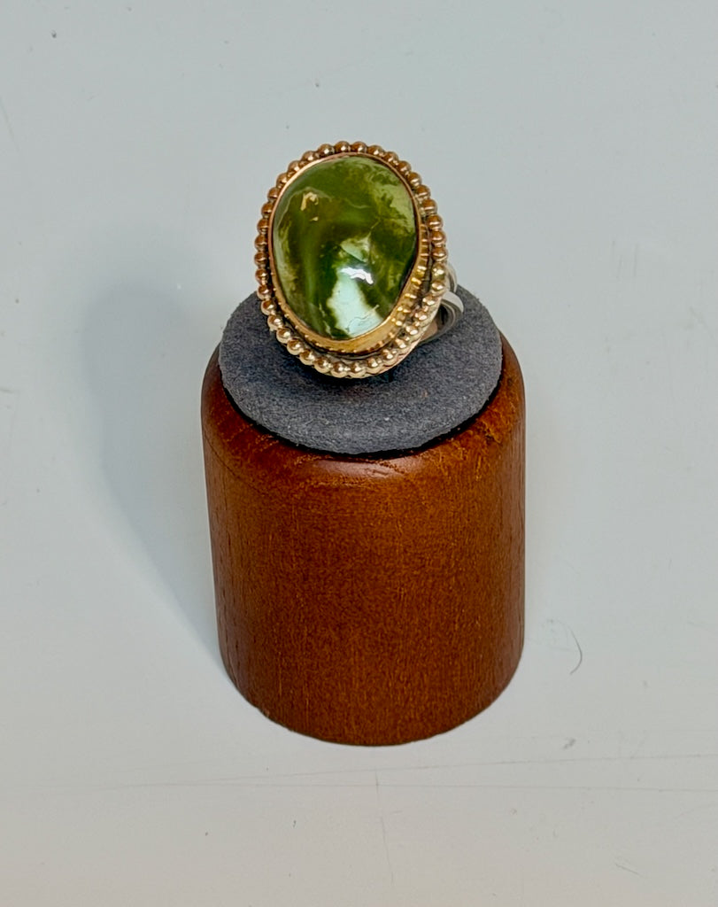 GREEN TURQUOISE AND STERLING SILVER ADJUSTABLE RING WK141