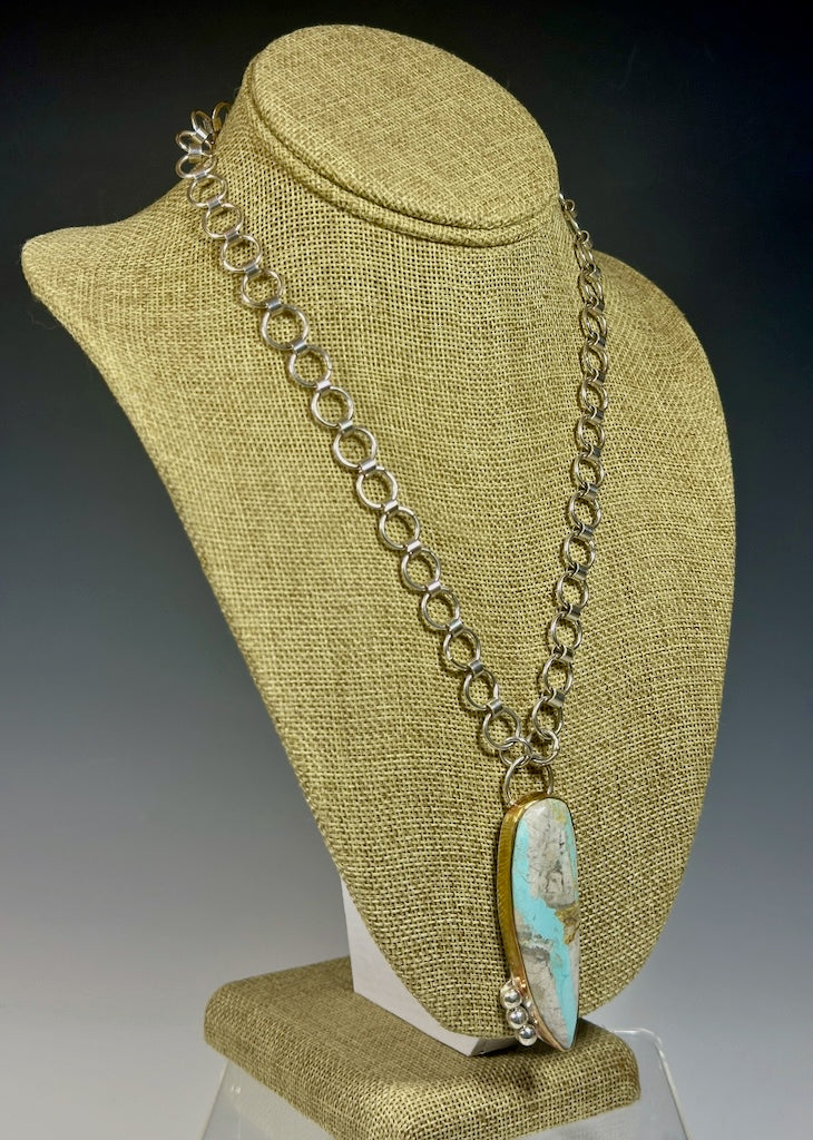 LIGHT BLUE AND WHITE ROYSTON TURQUOISE PENDANT ON STERLING SILVER CHAIN WK98