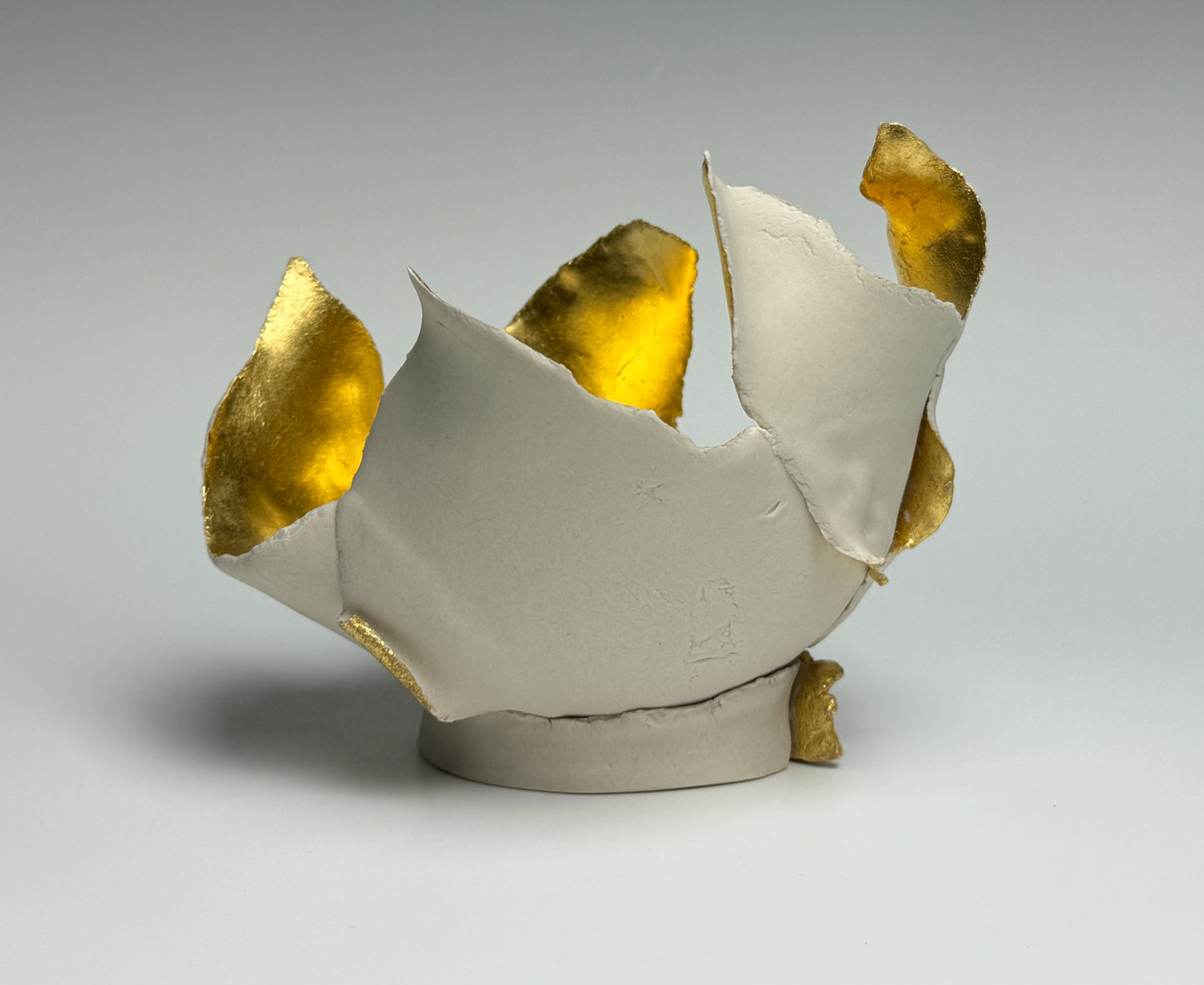 "#14 BEAUTY SERIES" PORCELAIN CERAMIC SCULPTURE WITH 23.75 KT GOLD LEAF