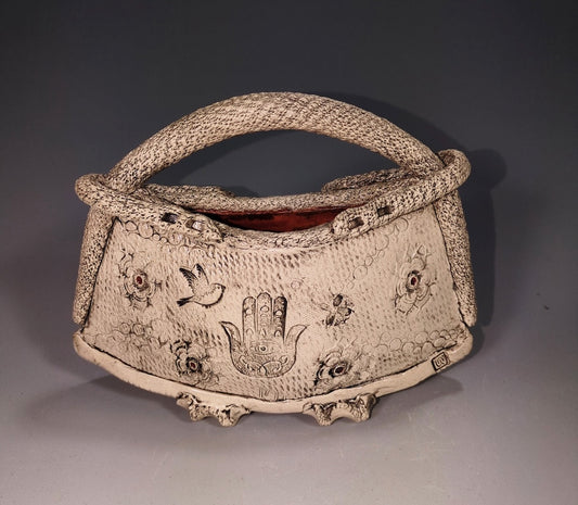 HAND-BUILT STONEWARE SCULPTURE AR106