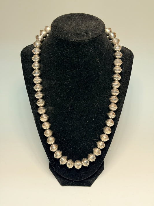 HANDMADE STERLING SILVER BEAD NECKLACE AS218