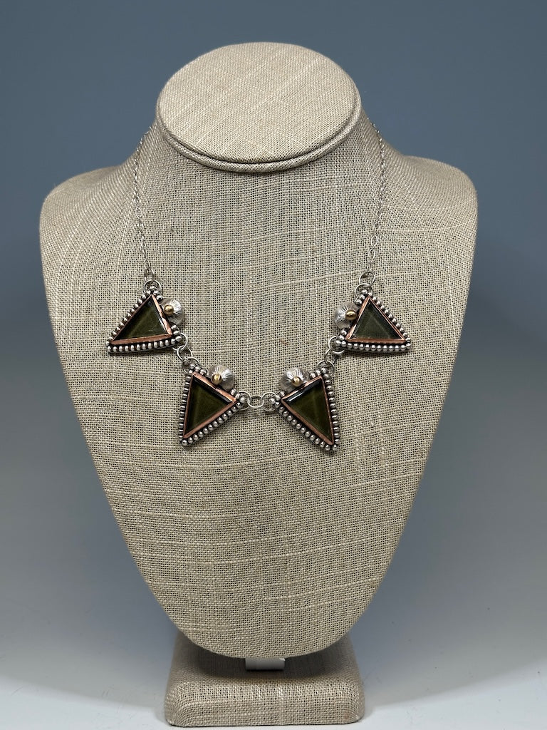 OLIVE ROSARITA EARRING & NECKLACE SET AS288