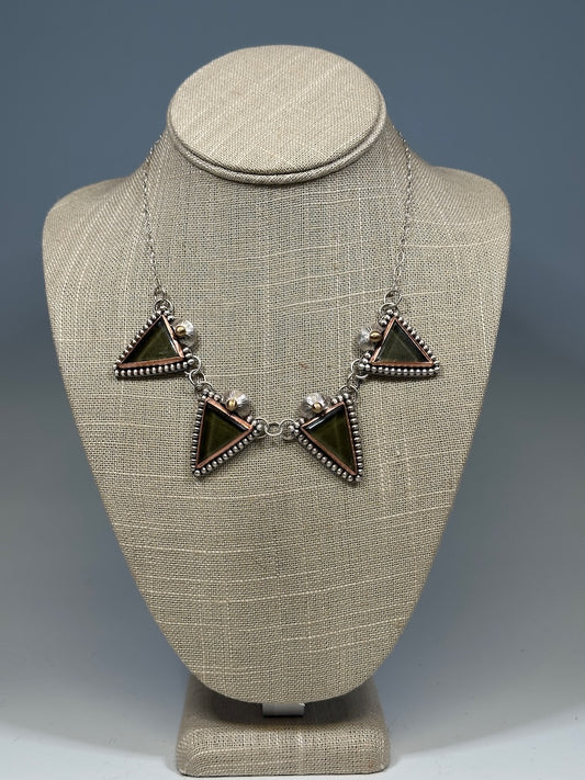 OLIVE ROSARITA EARRING & NECKLACE SET AS288