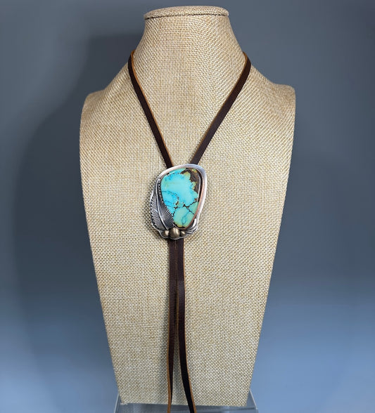 QINGU FEATHER BOLO NECKLACE AS310