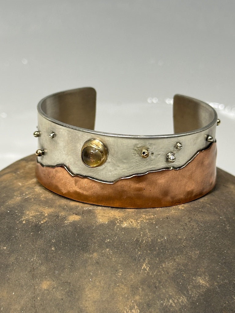 MOUNTAIN SIDE CUFF AS319