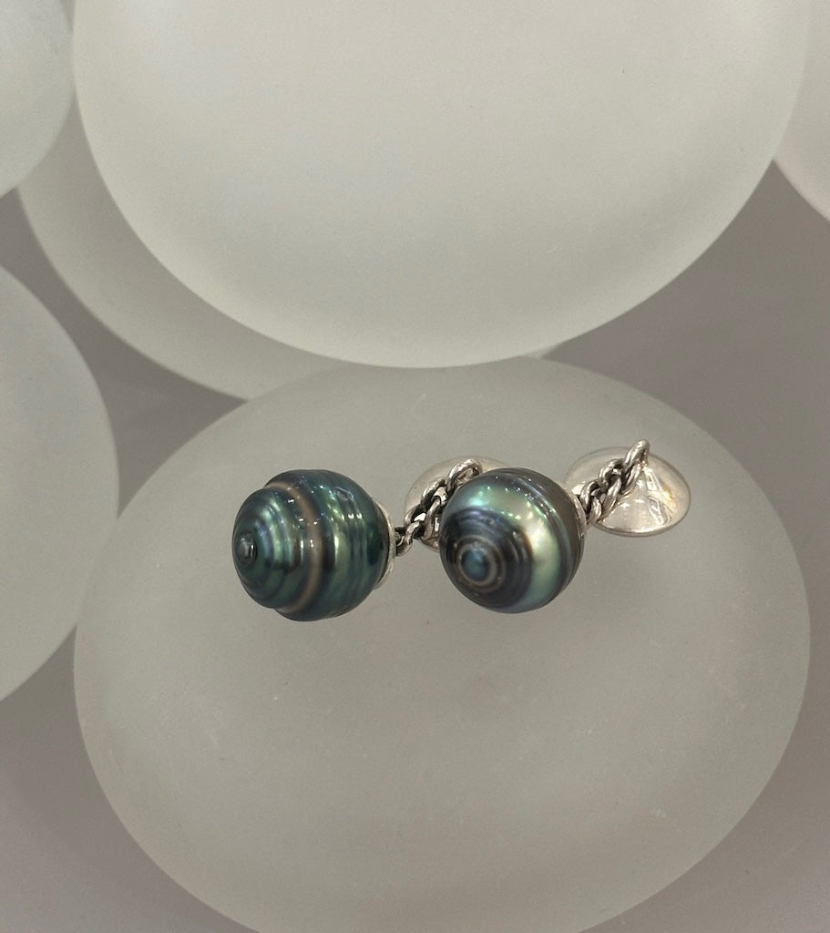 CIRCLED TAHITIAN PEARL CUFFLINKS WITH OXIDIZED STERLING SILVER AV144