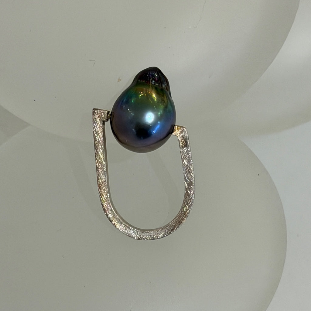 UNIQUE BAROQUE TAHITIAN PEARL STERLING SILVER RING AV2611