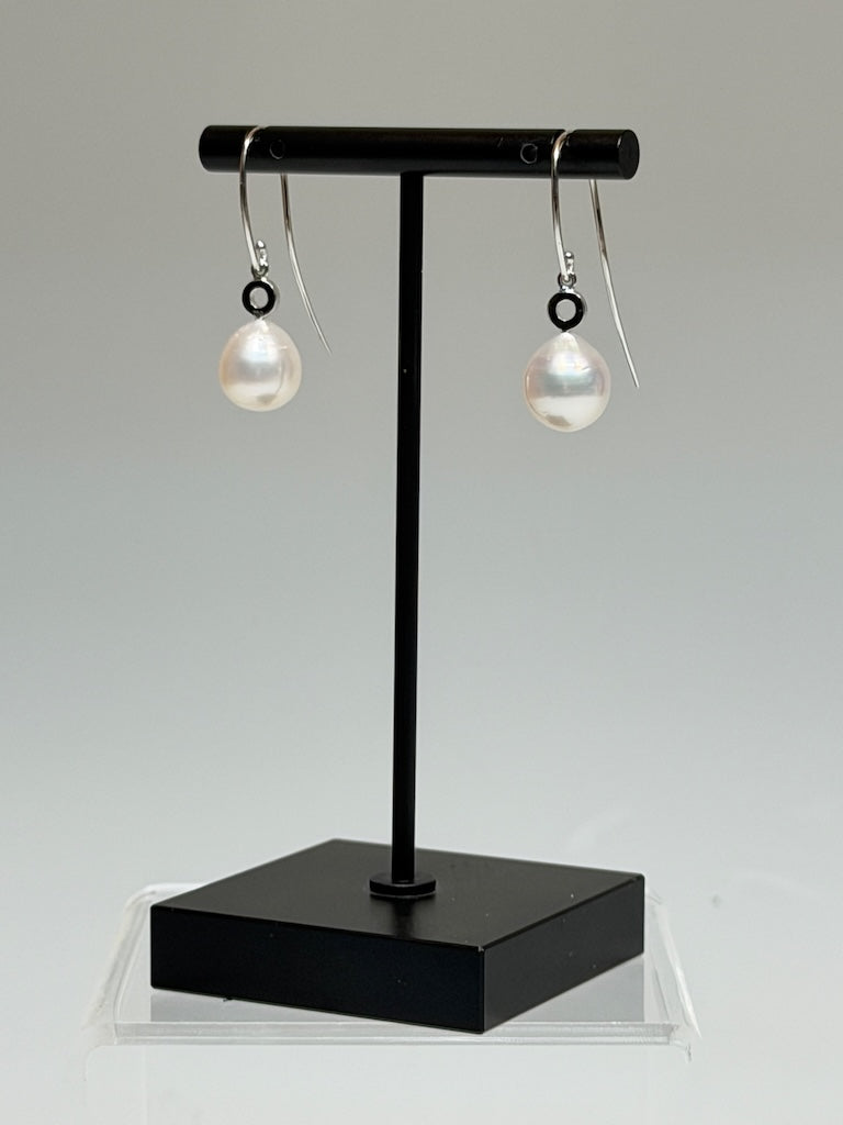 18K WHITE GOLD SOUTH SEA PEARL EARRINGS AV2613
