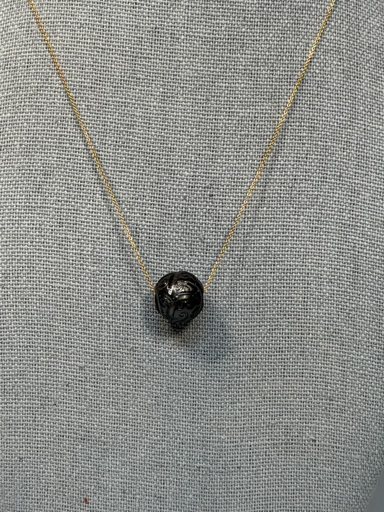 BLACK TAHITIAN HAND CARVED PEARL PENDANT AV2638