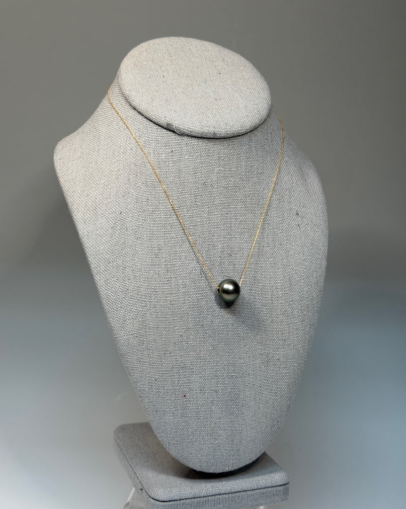 LARGE TAHITIAN FANCY TUBE PEARL PENDANT AV2640