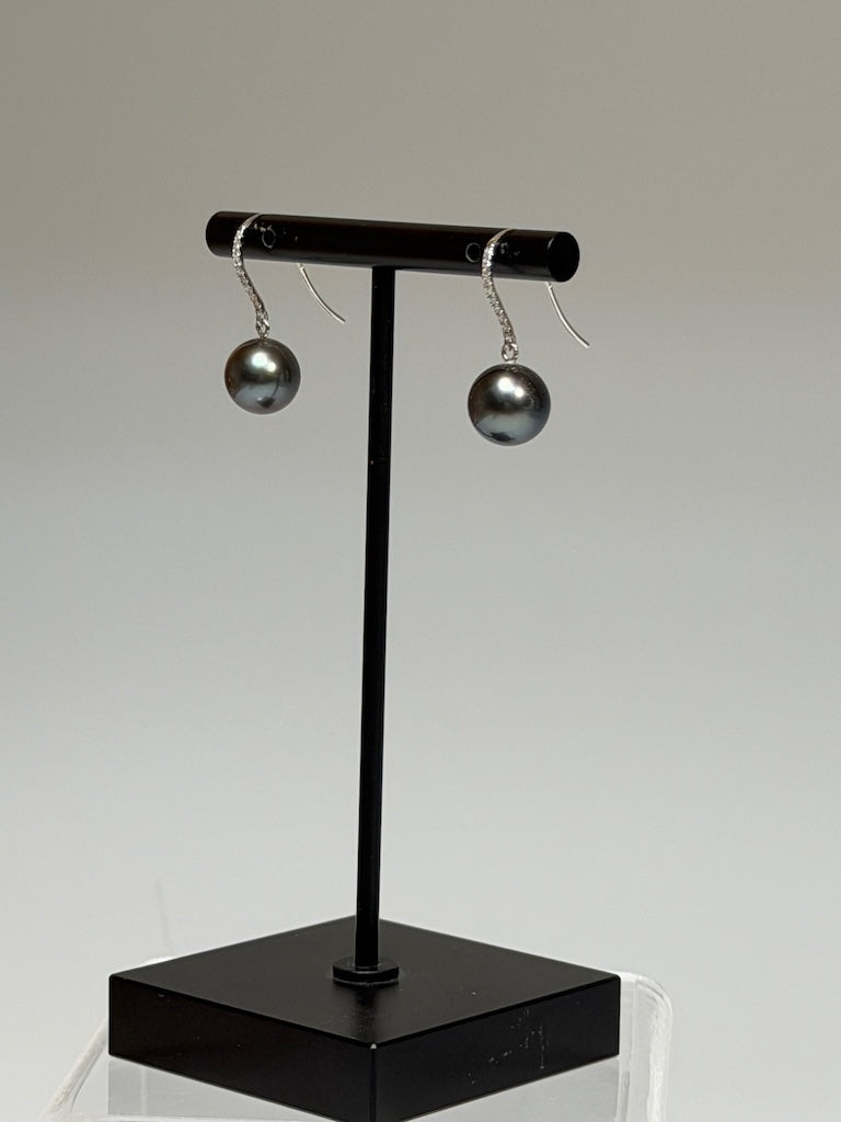 18K WHITE GOLD BLACK TAHITIAN PEARL EARRINGS WITH DIAMONDS AV2641