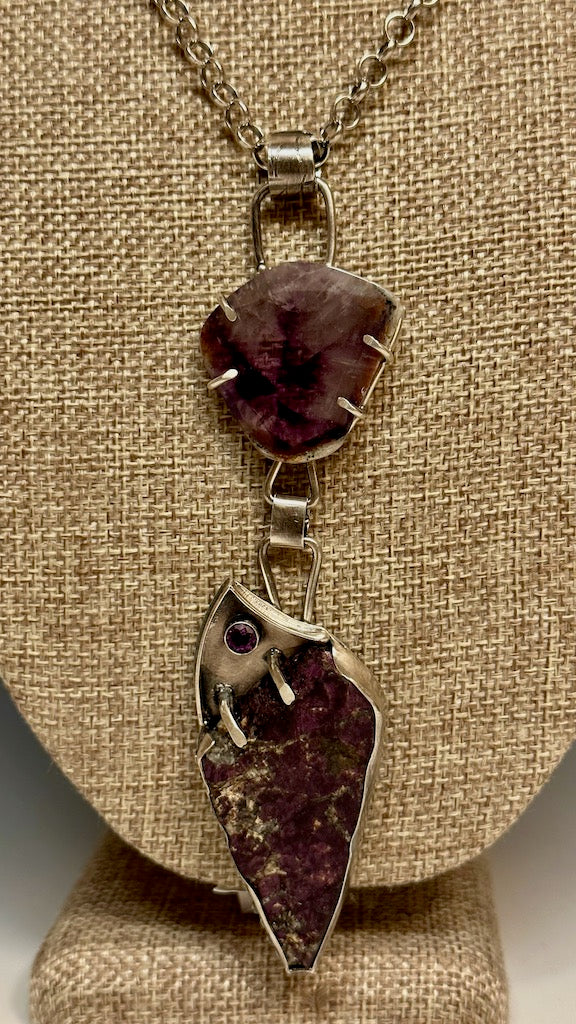 .925 HERA PROTECTRESS PENDANT W/AMETHYST, NATURAL PURPURITE AND FACETED AMETHYST  BR109